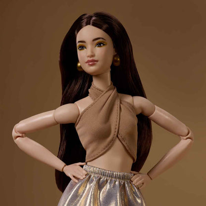 Barbie Basics İkonik Model 06 Koleksiyon Bebeği JJX25