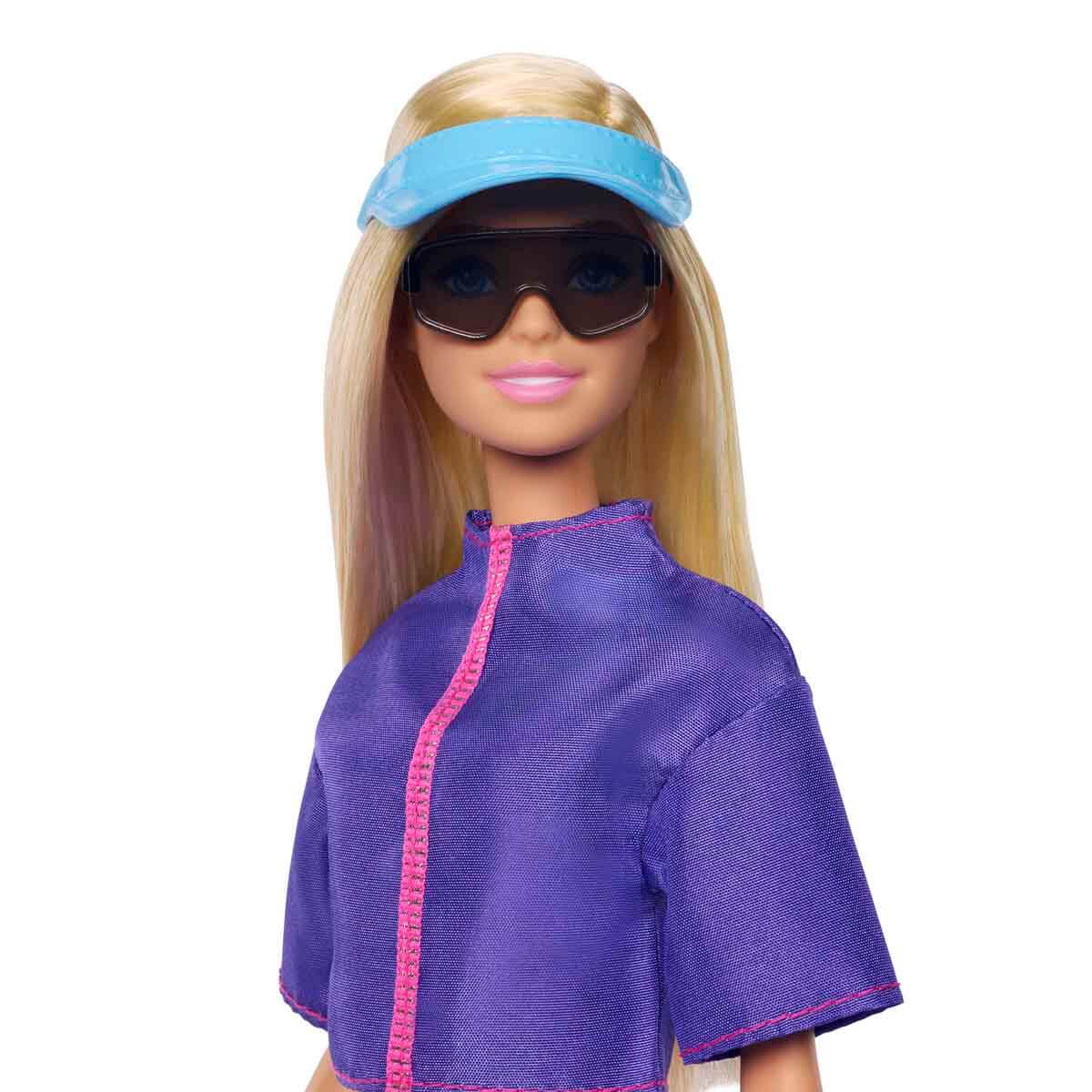 Barbie Malibu Bebek ve Aksesuar Seti JJV59