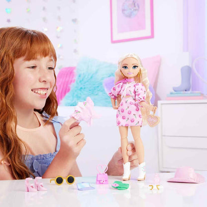 Barbie Dream Besties Festival Kombinleri Malibu Bebeği JGH87